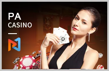 Người chơi sử dụng điện thoại di động để chơi slot